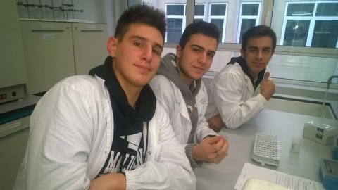 Esperimenti di biologia molecolare presso il Life Learning Centre