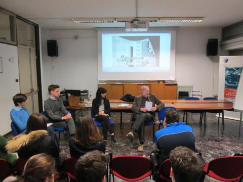Gli studenti dialogano con l'arch.Mattioni