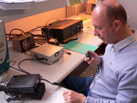 stazione radio di emergenza