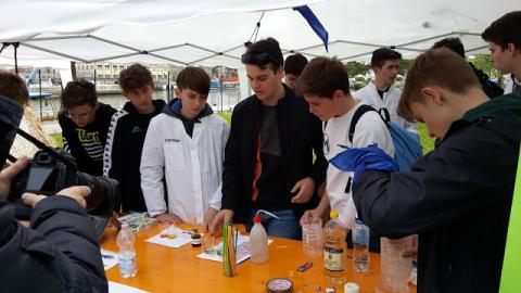 Stand 2^CMB A