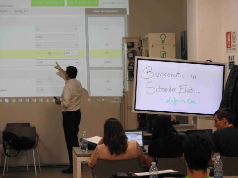 ACCADEMIA PROGETTAZIONE ELETTRICA SMART